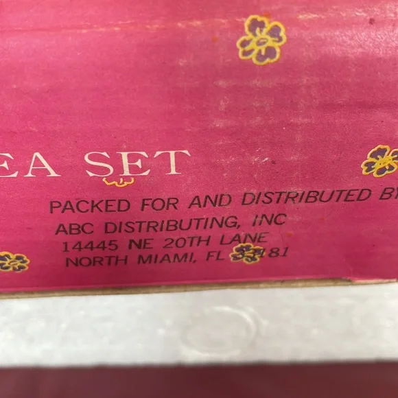 Vintage Tea Set-Christmas Bear - Picture 16 of 16